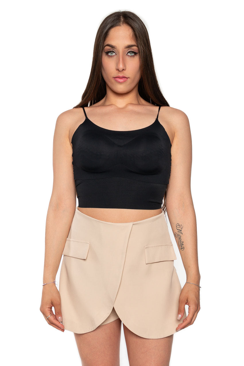 Top corto de tirantes finos con espalda cruzada y lazada