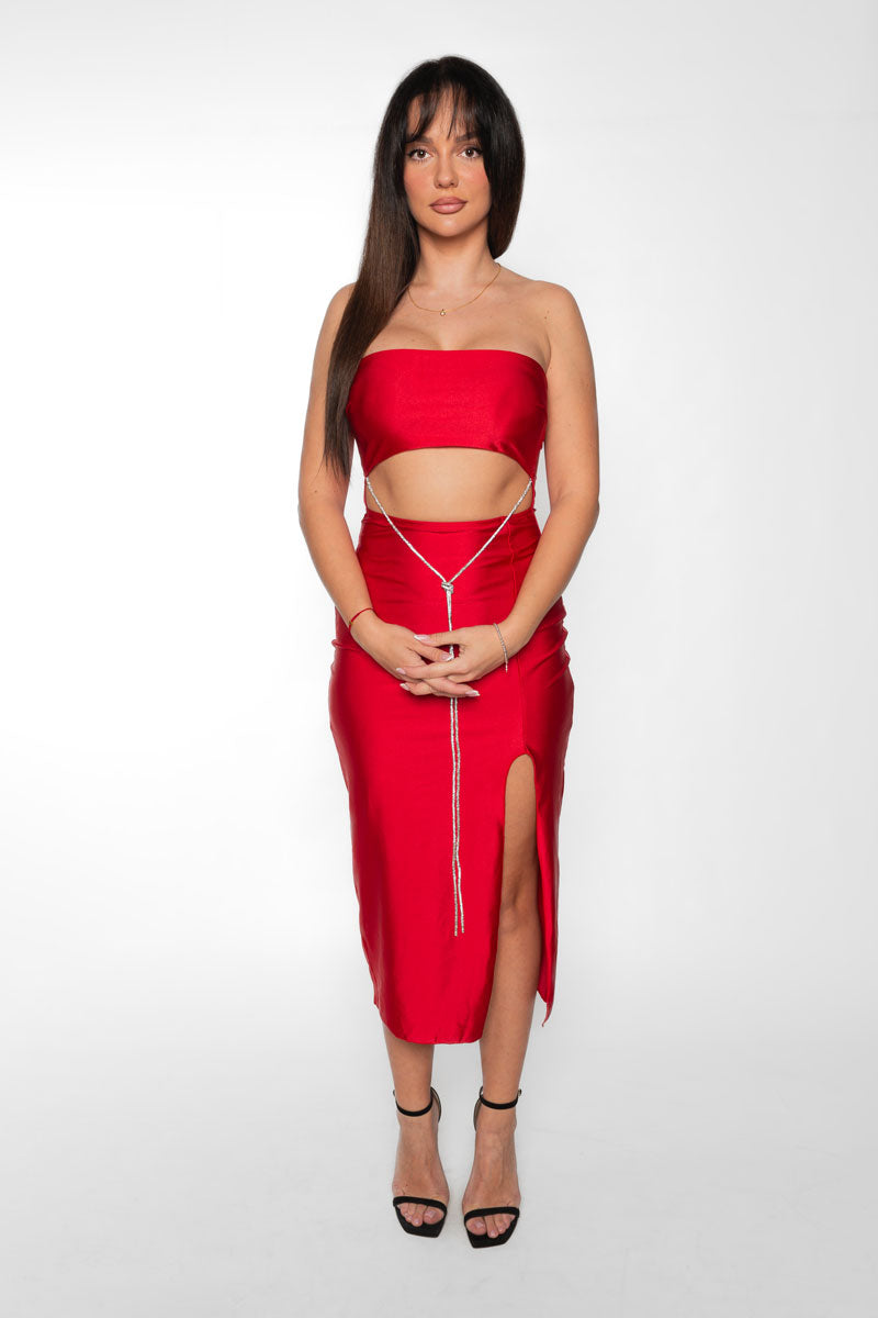 Vestido midi escote palabra de honor tirante brillo