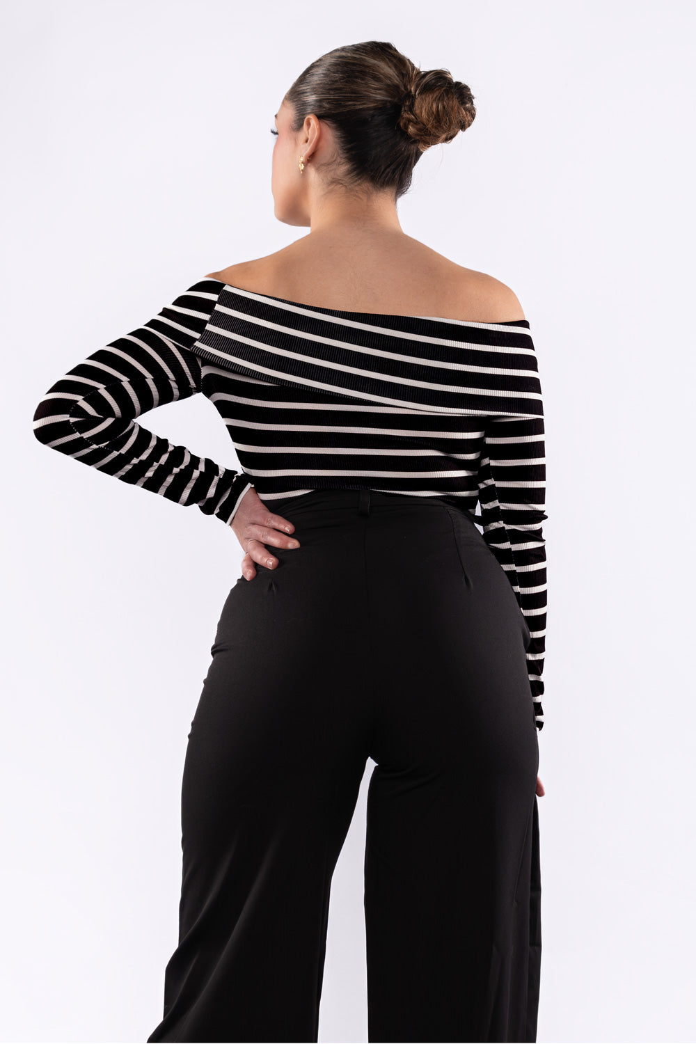 Camiseta corta cuello de barco  tejido canalé