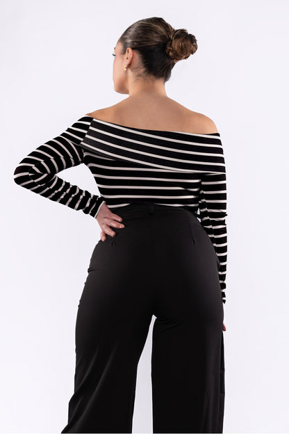 Camiseta corta cuello de barco  tejido canalé
