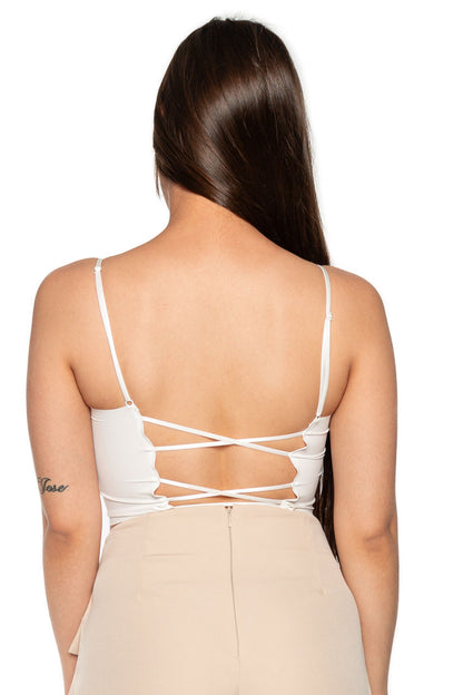 Top corto de tirantes finos con espalda cruzada y lazada