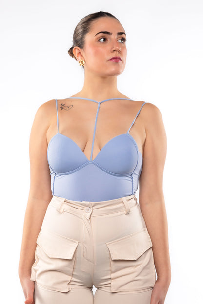 Top tirantes finos entrelazado cuello