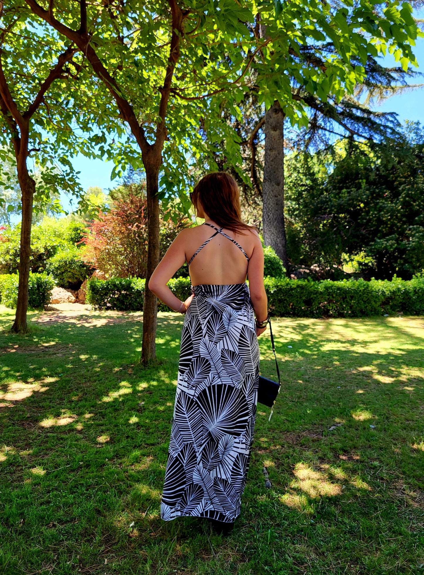 Vestido largo con estampado plumas