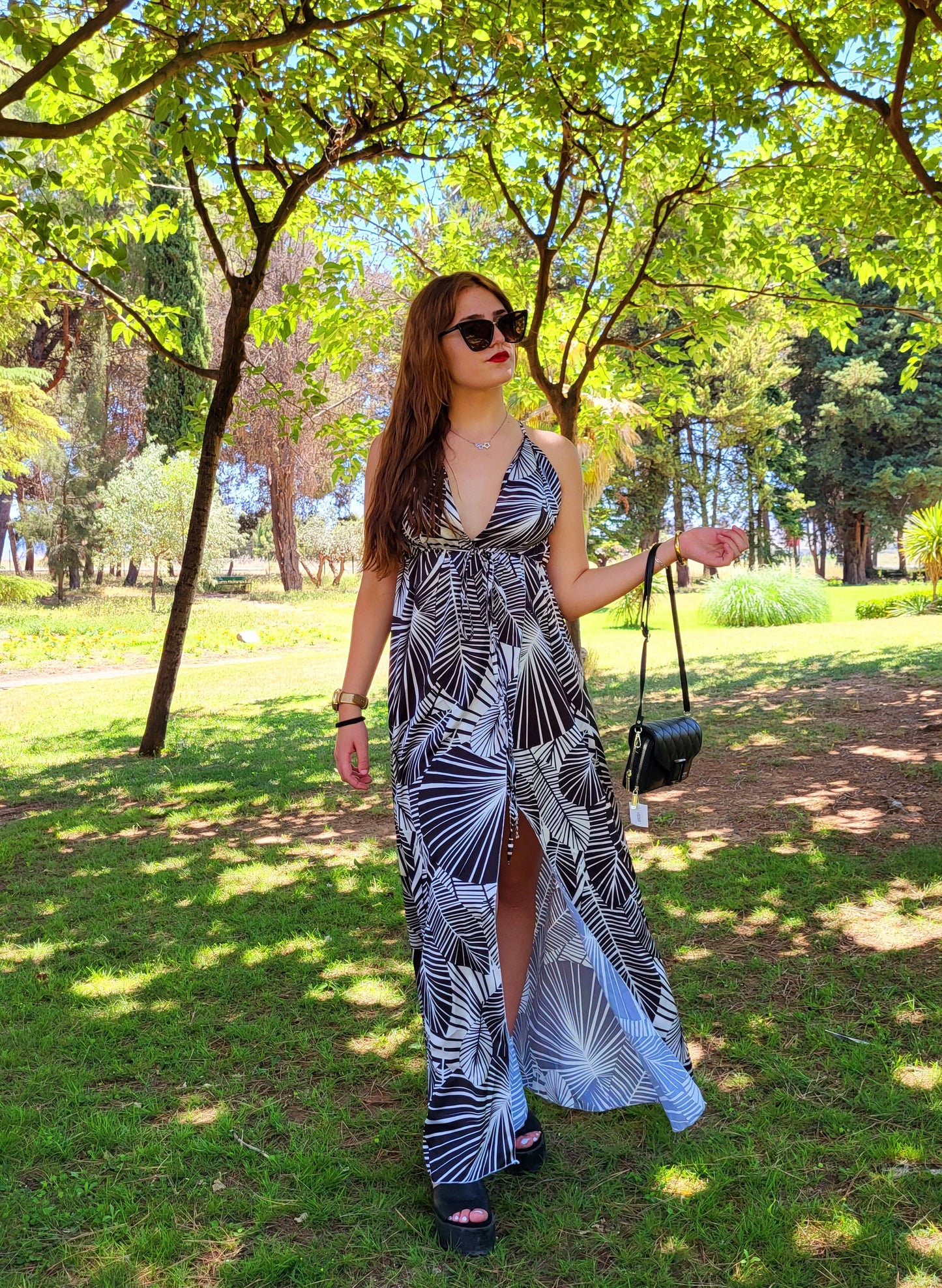 Vestido largo con estampado plumas