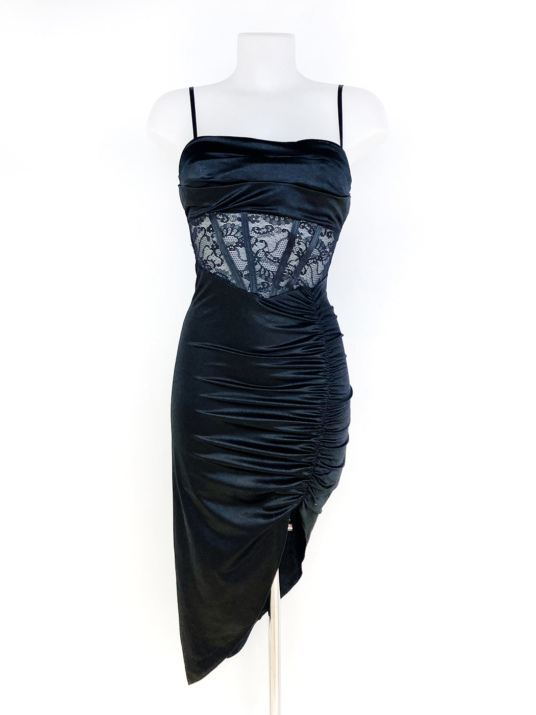 Vestido midi de raso corto con encaje cintura