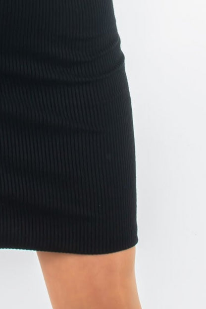 Vestido midi tejido de canale ajustado de cuello alto
